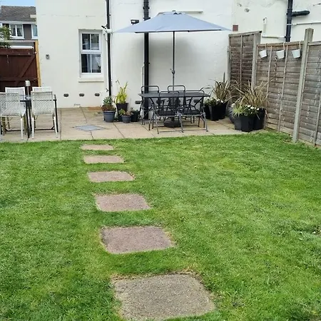 Entire House With Garden & Parking Nr Ashford Int Villa Exterior photo