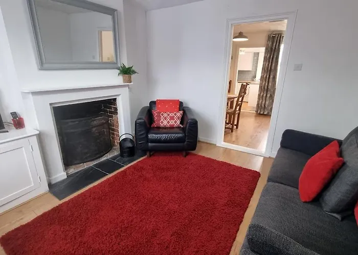 Entire House With Garden & Parking Nr Ashford Int